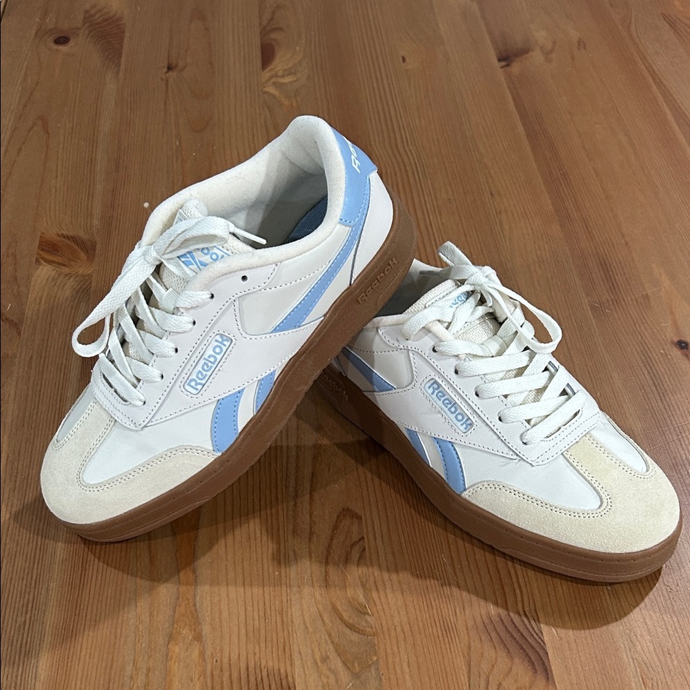 Reebok Women's White and Light Blue Athletic Sneakers with Gum Sole